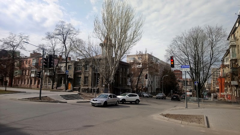 CHARIVNA